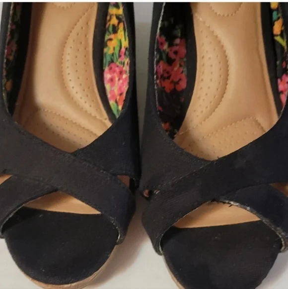 Dexflex Comfort Women's Black Peep Toe Shoes - Picture 3 of 5